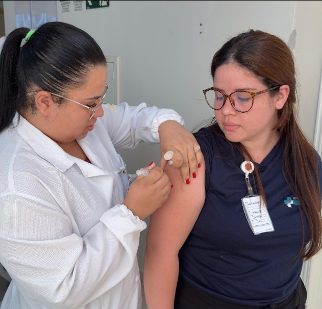No momento, você está visualizando HBU mobiliza colaboradores em campanha de vacinação contra a Influenza. Reforça seu papel na vanguarda da medicina preventiva e do cuidado com quem cuida