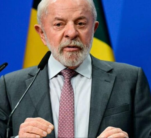 No momento, você está visualizando Lula termina o giro europeu sob novo desgaste diplomático com os EUA após discursos inflamados sobre Trump