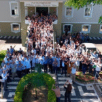 Solenidade com direito a bolo e refrigerante celebra os 97 anos de inovação, avanço tecnológico e atendimento humanizado da Santa Casa de Marília. 70% são pacientes do SUS. Veja como foi