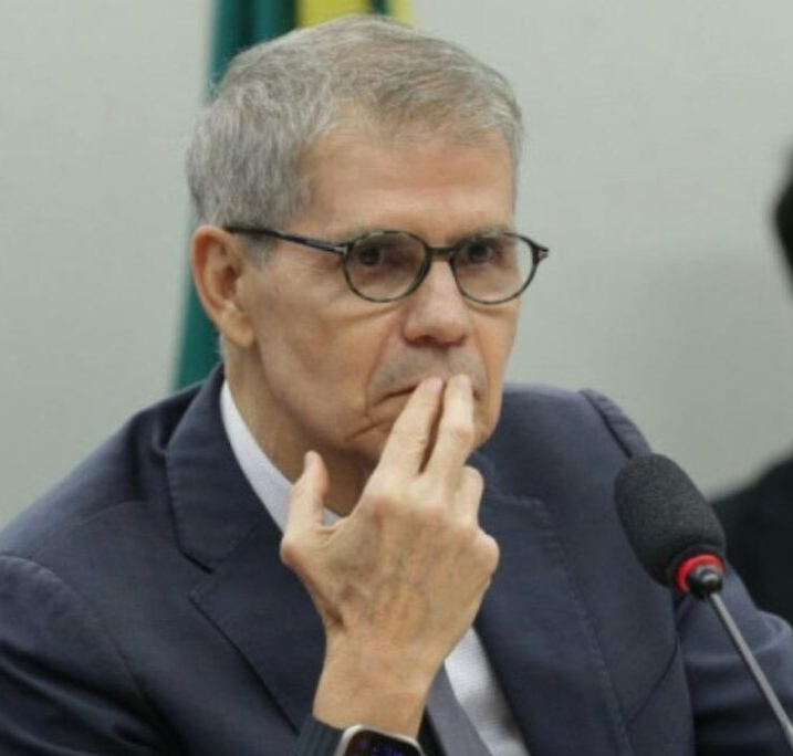 No momento, você está visualizando Tiro final na Secom: Sidônio Palmeira libera R$ 90 milhões para campanha do 6×1