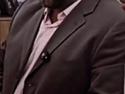 Advogado não consegue conter riso em audiência após depoimento de seu cliente e vídeo viraliza; VEJA VÍDEO