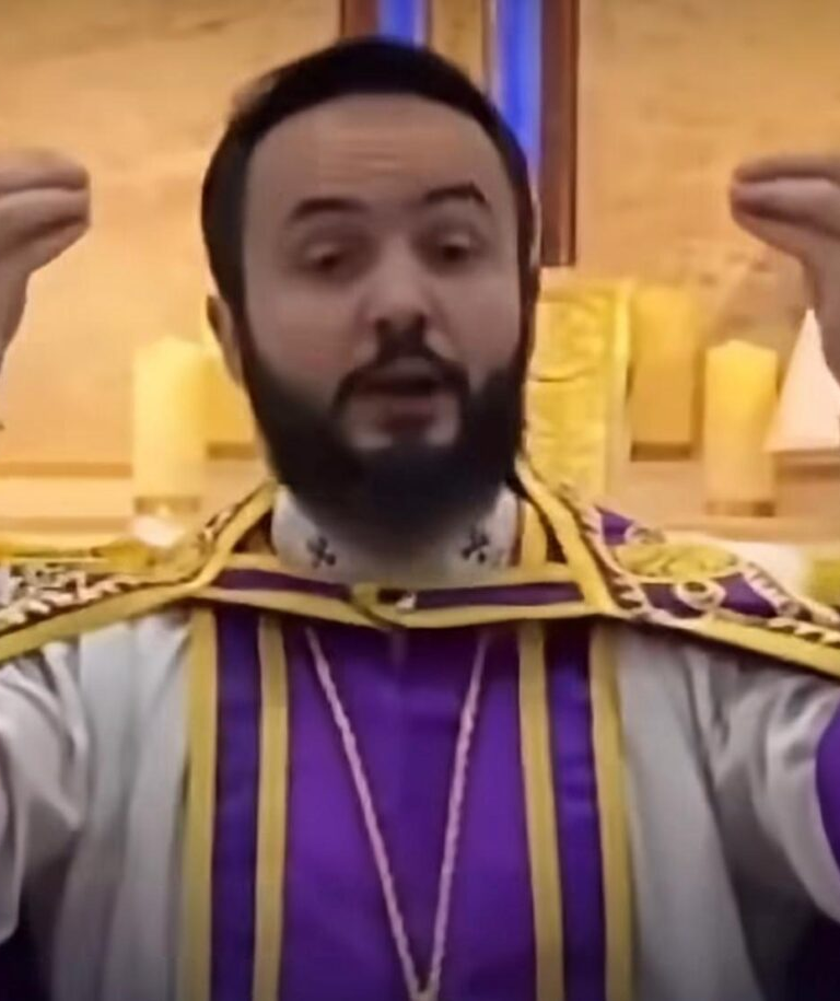 No momento, você está visualizando TRADIÇÃO DETONADA: Padre sobre comer peixe na semana santa: ‘quem inventou isso foi , no mínimo, um peixeiro;’ VEJA VÍDEO