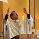 Esse pastor tem sito a última esperança para quem busca segurança na Alemanha; VEJA VÍDEO