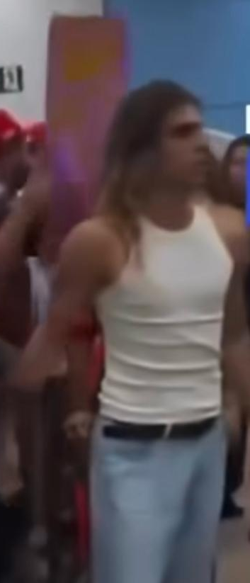 No momento, você está visualizando CONFUSÃO: Grupo de homens que se identifica como “mulher” cria tensão durante votação de projeto sobre uso de banheiros na Câmara; Assista vídeo