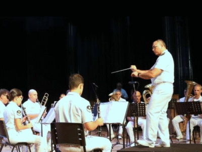 Banda de Música do 8º Distrito Naval se apresenta no Teatro Municipal em concerto especial pelo aniversário da cidade. Veja como assistir
