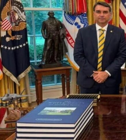 No momento, você está visualizando Diplomatas avaliam decisão dos Estados Unidos como vitória histórica do bolsonarismo: “Golaço”