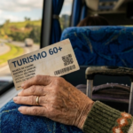 Meu tio achou que existia viagem gratuita para idosos no Brasil inteiro e descobriu o que realmente é o Turismo 60+