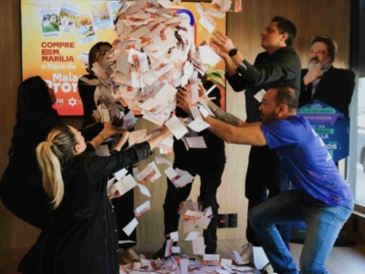 Sorteio no Varejode Marília: consumidora ganha viagem para Porto Seguro, na Bahia, da Associação Comercial de Marília. Sortuda terá 7 noites com direito a acompanhante