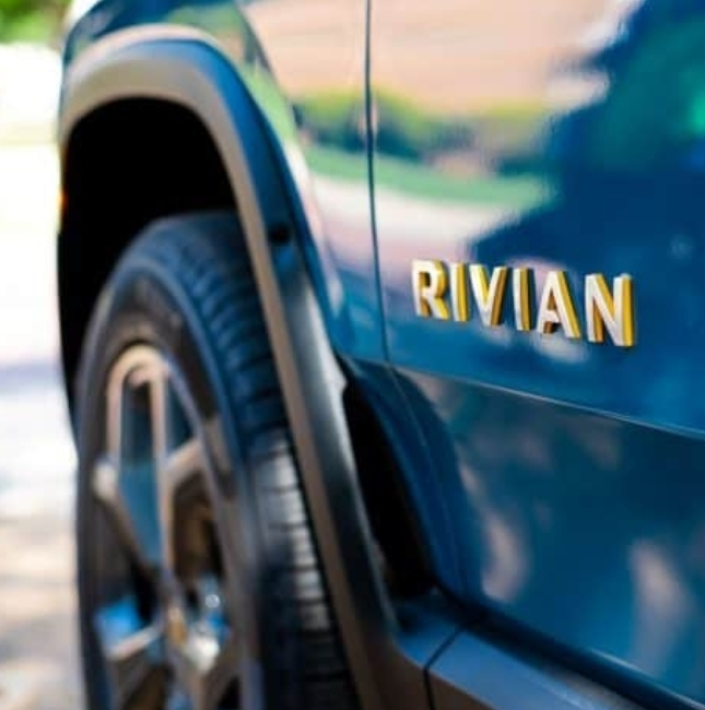 No momento, você está visualizando Volkswagen vira maior acionista da Rivian e supera Amazon