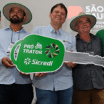 Sicredi lidera operações do Pró-Trator e fortalece a agricultura em São Paulo. Durante a Agrishow 2026 reforçou seu protagonismo, inclusive com a presença do governador Tarcísio de Freitas