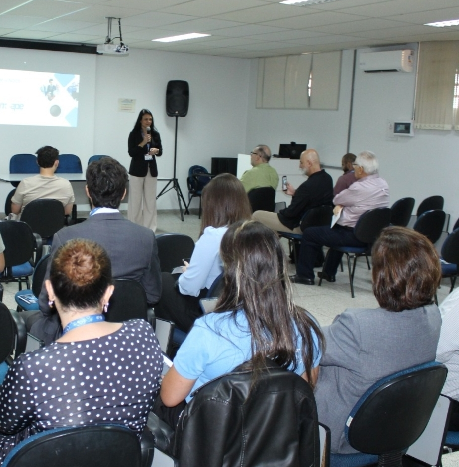 No momento, você está visualizando Meepe Marília realiza reunião de trabalho na Santa Casa e reafirma parceria solidária, como em campanhas importantes como de doadores fiéis