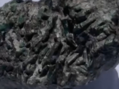Pedra preciosa encontrada na Bahia será leiloada com lance inicial de quase R$ 80 milhões; VEJA
