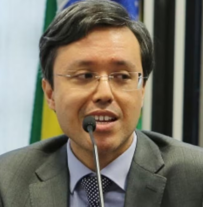 No momento, você está visualizando Governo Tarcísio aplica multa de bilionária à Fast Shop por fraude no ICMS e propina a auditor fiscal