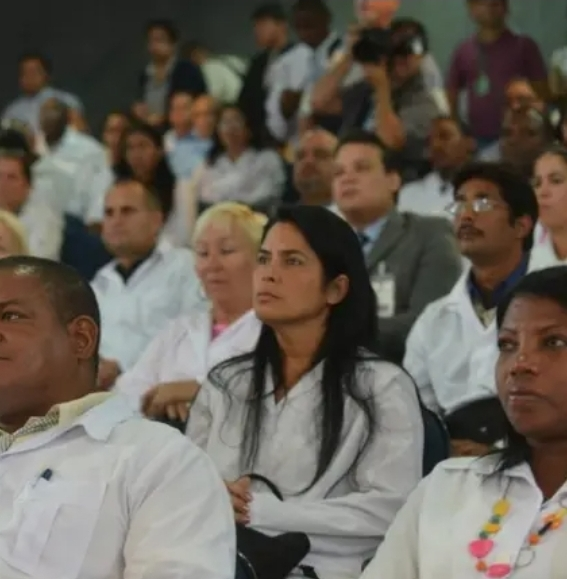 No momento, você está visualizando Tráfico de Médicos: Parlamento dos EUA acusa governo Lula de traficar profissionais e defende o bloqueio de recursos à Organização Pan-Americana da Saúde