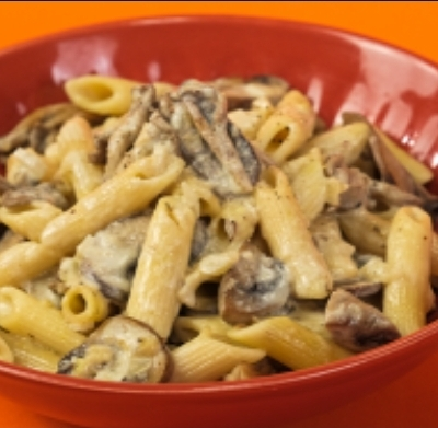No momento, você está visualizando Trouxemos hoje deliciosa receita dw Macarrão ao Molho de Cogumelos, com toda a cremosidade e a sofisticação em preparo rápido. Confira!