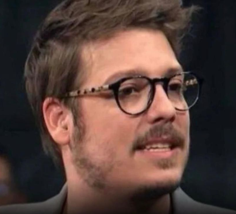 No momento, você está visualizando CCJ da Alerj aprova projeto que torna o humorista Fábio Porchat em persona non grata; VEJA