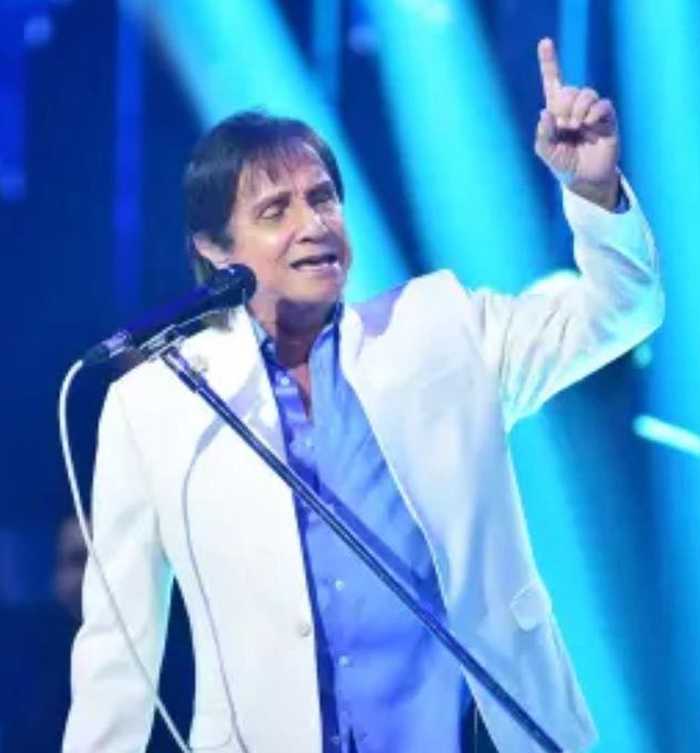 No momento, você está visualizando Auditoria indica prejuízo milionário nas contas de Roberto Carlos; SAIBA VALOR