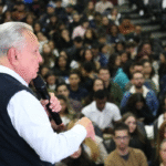 33ª Semana Jurídica da Unimar é grande sucesso e termina com palestra do Deputado Federal Guilherme Derrite. Programação destacou o Direito em movimento, aproximando os acadêmicos de temas relevantes para a prática profissional. Saiba mais