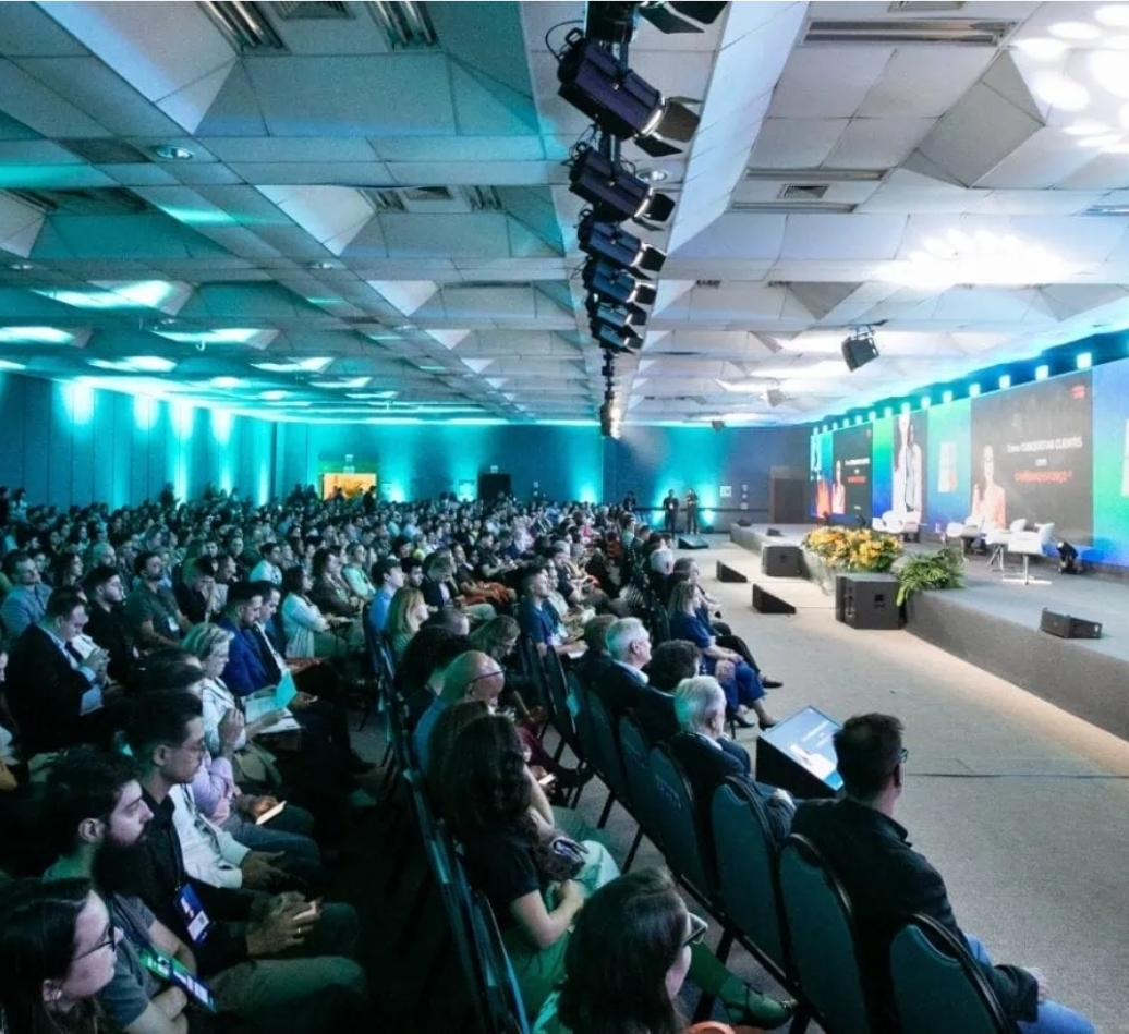 No momento, você está visualizando Conexa 2026 Florianópolis: Acim participa de reunião nacional sobre temas de impacto no varejo. Maior ambiente de “networking” entre empresários de todo o país