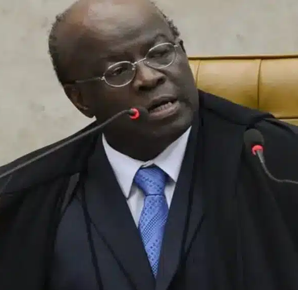 No momento, você está visualizando Democracia Cristã oficializa Joaquim Barbosa como pré-candidato à Presidência