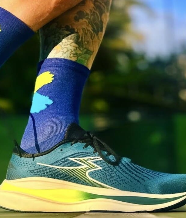 No momento, você está visualizando Nova marca chinesa de tênis estreia no Brasil e promete disputar mercado com Nike e Adidas