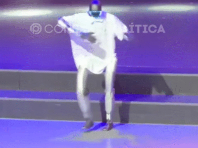 Durante evento, robô humanoide asiático que deveria imitar Michael Jackson comete gafe e vídeo viraliza; VEJA VÍDEO