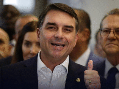 Flávio Bolsonaro cita PCC e CV em discurso e manda forte recado; VEJA