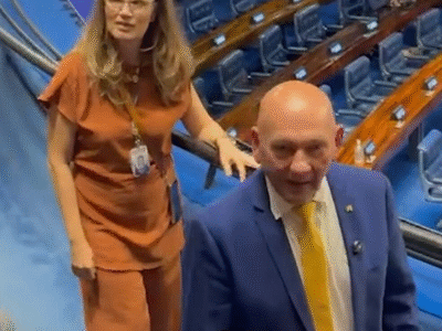 VÍDEO: Dono da Havan visita o Congresso e sugere reforma; entenda porquê