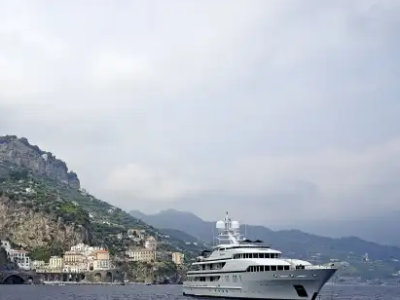 Itália joga blocos de concreto no Mediterrâneo para recuperar área explorada pela Espanha