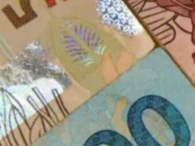 Brasileiros ficam cada vez mais endividados e cortam gastos em 2026 aponta estudo