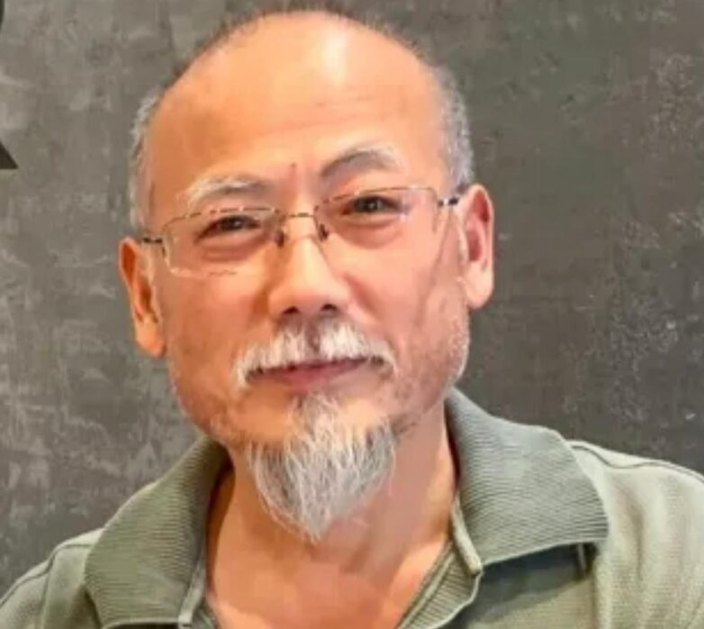 No momento, você está visualizando Homem foge da China e passa 30 horas em barco inflável para se reunir com família