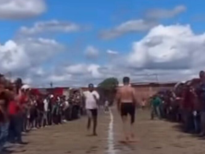 INUSITADO: Homem viraliza da internet após ganhar competição de corrida, correndo de costas e público vai à loucura; VEJA VÍDEO