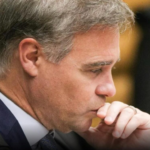 André Mendonça cobra da PF materiais da quebra de sigilo da amiga de Lulinha; VEJA