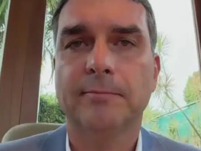Flávio Bolsonaro solicita ao STF que Moraes seja declarado suspeito em caso sobre Vorcaro e Banco Master