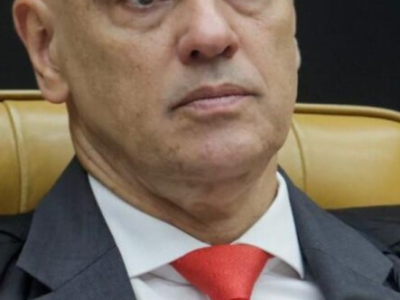 Ministro Alexandre de Moraes se manifesta após pedido de Bolsonaro de receber nora e netas; VEJA