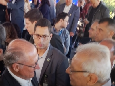 Direção da Santa Casa de Marília prestigia visita do vice-presidente da República Geraldo Alckmin, que destacou o relevante trabalho feito pelo hospital beneficente em âmbito regional