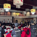 CHINA: Policiais invadem culto e detém líderes, fiéis e crianças de igreja doméstica, e o algo surpreendente acontece; veja vídeo