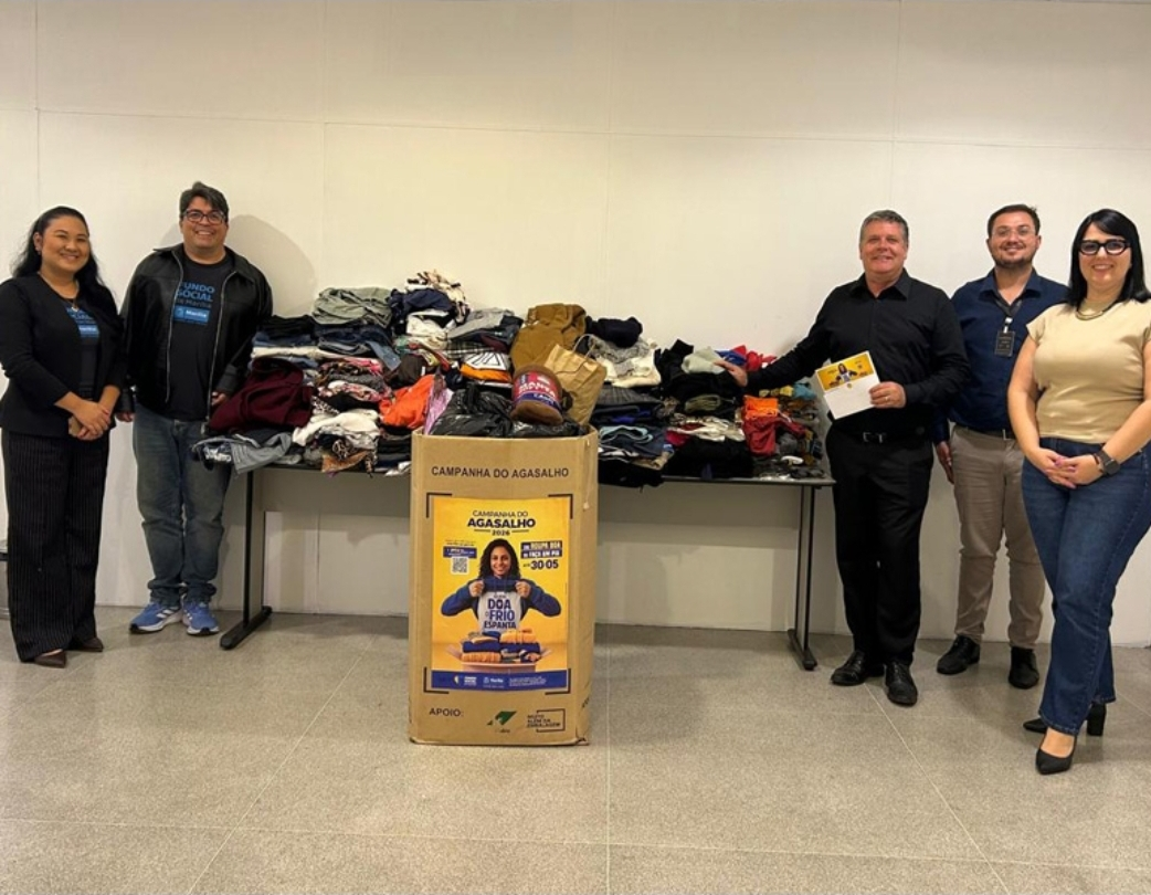 No momento, você está visualizando Campanha do Agasalho: Marília Shopping entrega doações ao Fundo Social e reforça corrente de solidariedade. Ação uniu clientes, colaboradores e lojistas