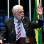 A reação do Planalto sobre estratégia usada por Wagner de tentar usar Lula como escudo na crise; VEJA