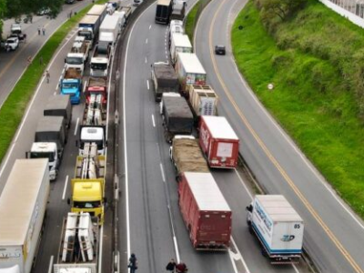 Câmara dos Deputados aprova MP que anula R$ 7 bilhões em multas a rodoviários; SAIBA MAIS