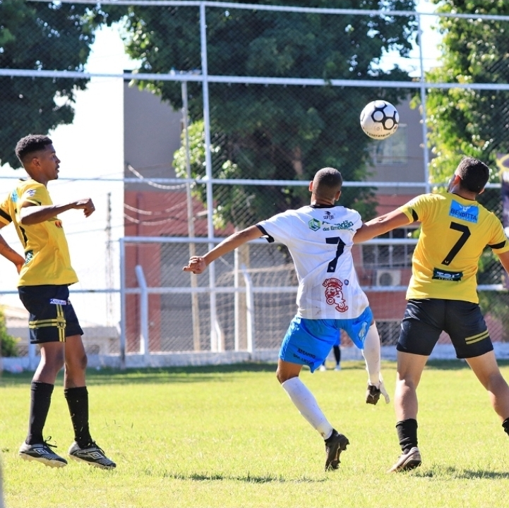 No momento, você está visualizando Copa SELJ de Futebol Amador movimenta os campos de Marília neste final de semana com 13 jogos entre as categorias Master, 1ª. e 2ª. divisões. Veja tudo aqui