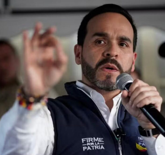 No momento, você está visualizando Espriella: quem é o outsider apoiado por Trump que surpreende e vence na Colômbia