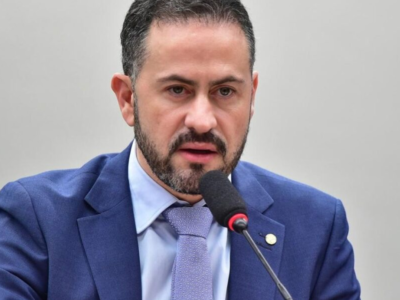 Deputado petista que defende escala 6×1 é processado por motorista após ser submetido a jornada de 16h