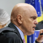 AGORA: Alexandre de Moraes diz que Bolsonaro cometeu “falta grave” ao ter arma em casa; VEJA