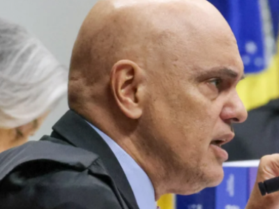 AGORA: Alexandre de Moraes diz que Bolsonaro cometeu “falta grave” ao ter arma em casa; VEJA