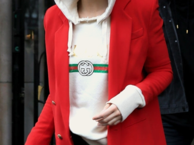 5 jeitos estilosos de usar blusa de moletom nos looks. Peça coringa dos dias frios, pode ser usada de jeitos confortáveis e até elegantes. Veja como