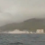 IMPRESSIONANTE: Pescadores registram do mar prédios desabando na Venezuela durante terremoto de 7,5; VEJA IMAGENS