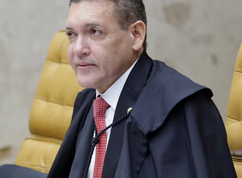 No momento, você está visualizando Presidente do TSE diz que uso de IA em campanhas é permitido, mas faz ressalva: “Não pode prejudicar alguém”