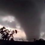 IMPRESSIONANTE: Tornado gigante atinge cidades do Rio Grande do Sul deixando rastro de destruição; VEJA IMAGENS