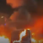 URGENTE: cidade da Espanha invadida por imigrantes está um caos com carros destruídos e invasões, VEJA VÍDEO